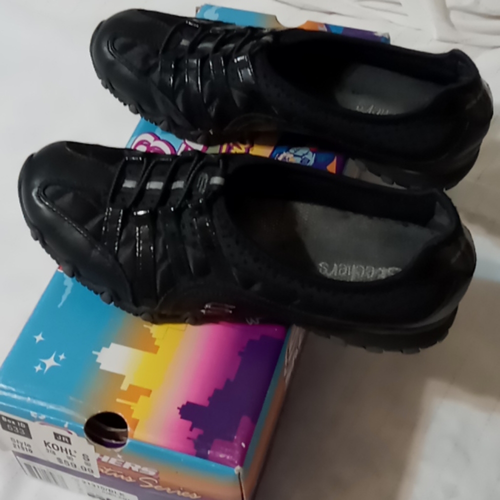 Skechers